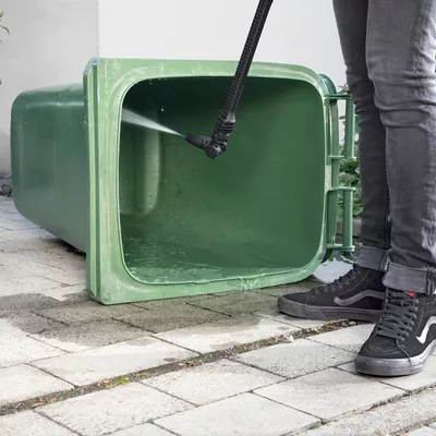 Home muelltonne mit mitteldruckreiniger reinigen detail